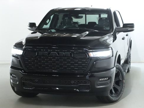 Used 2025 RAM 1500 Big Horn AWD/4WD image 3