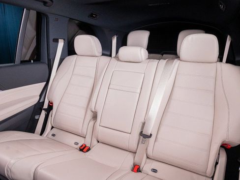 New 2026 Mercedes-Benz GLS 580 4MATIC image 31