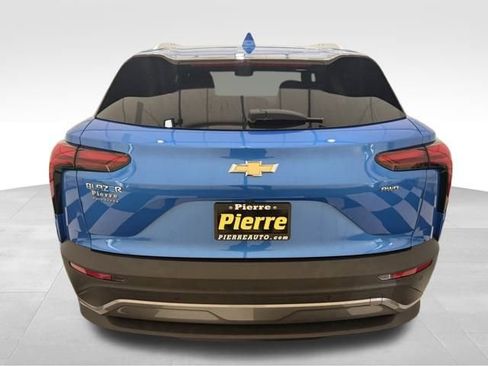 New 2025 Chevrolet Blazer EV LT image 3