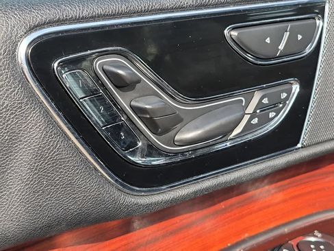 Used 2018 Lincoln Navigator Reserve AWD/4WD image 17