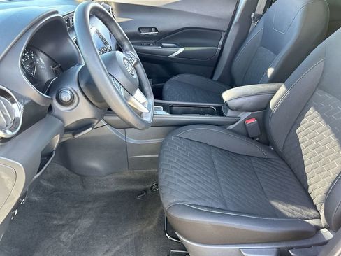 Used 2023 Nissan Kicks SV image 18