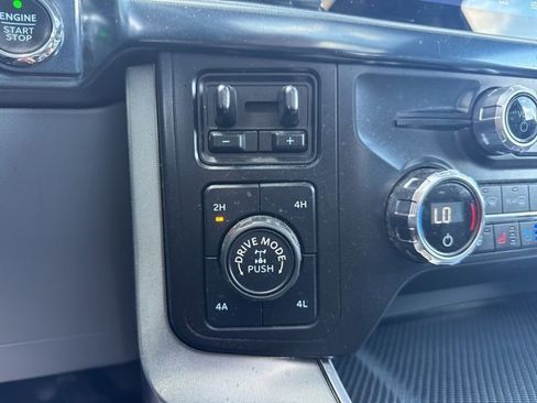 Used 2021 Ford F150 Limited image 16