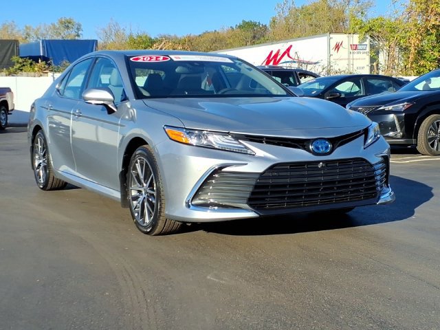 Certified 2024 Toyota Camry XLE w/ Navigation Package FWD image 3