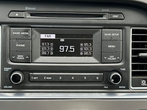 Used 2017 Hyundai Sonata SE image 21