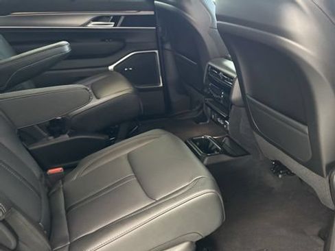 New 2026 Jeep Grand Wagoneer Limited w/ Convenience Group I AWD/4WD image 31