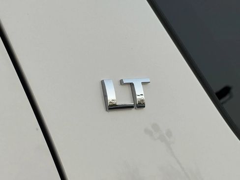 Used 2014 Chevrolet Tahoe LT image 12