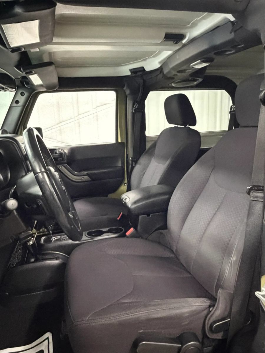 Used 2013 Jeep Wrangler Sport AWD/4WD image 13