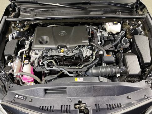 Certified 2023 Toyota Camry XLE w/ Navigation Package FWD image 9