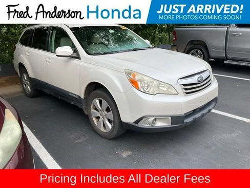 Used 2010 Subaru Outback 2.5i Premium AWD/4WD image 1