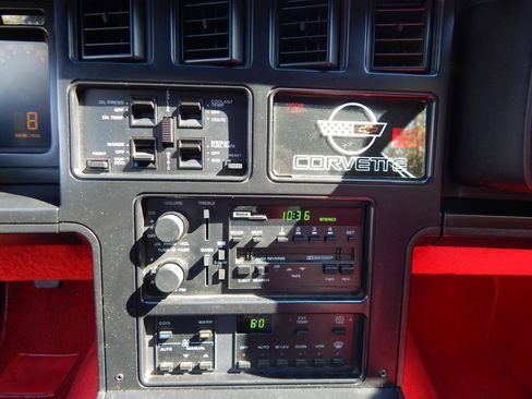 Used 1988 Chevrolet Corvette Convertible RWD image 22