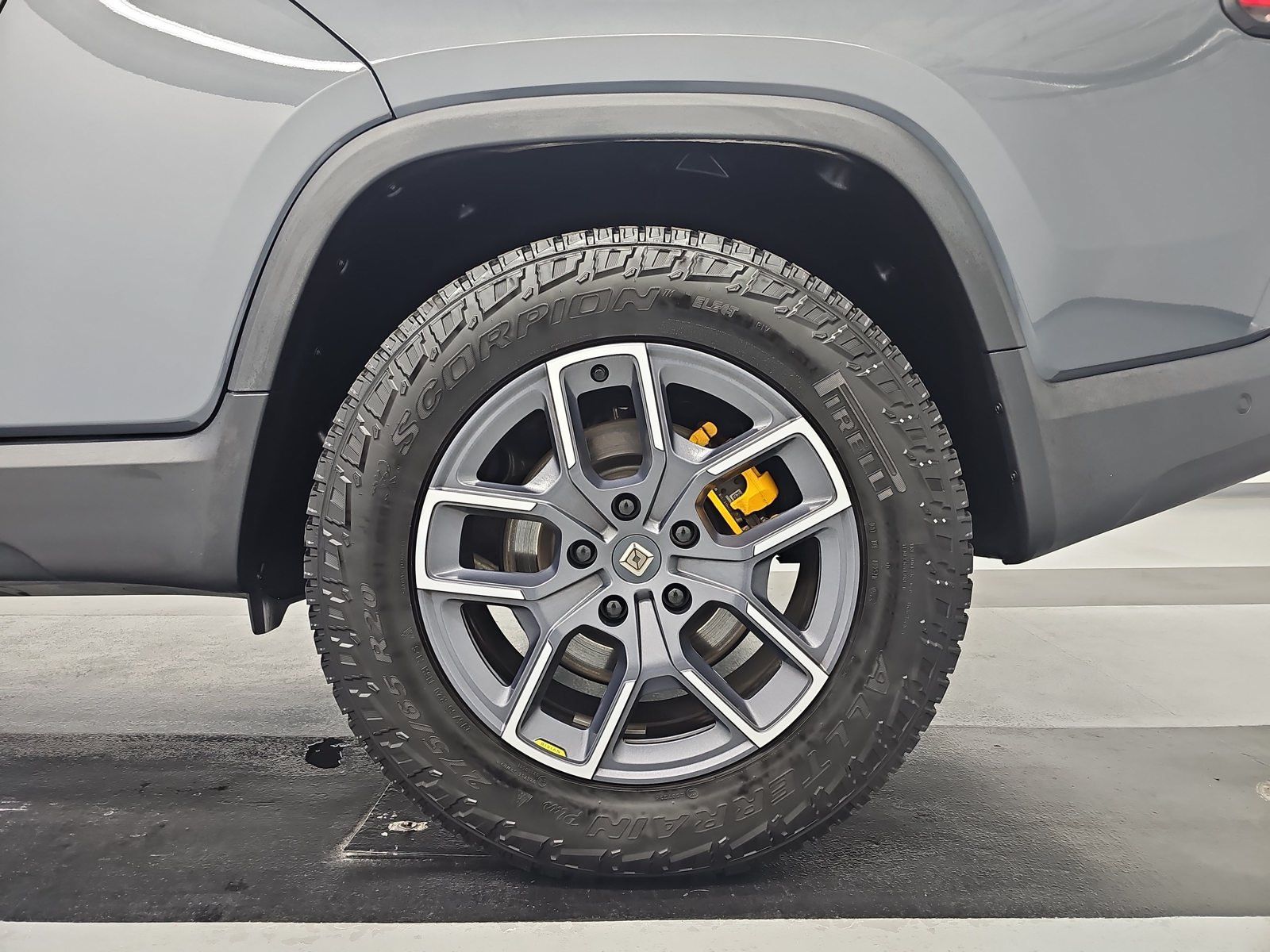 Used 2022 Rivian R1T Launch Edition AWD/4WD image 10