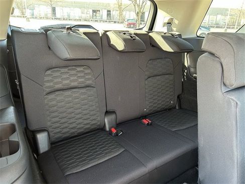 Used 2024 Nissan Pathfinder S image 30