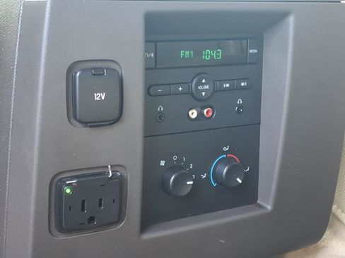 Used 2012 Ford Expedition XLT image 13