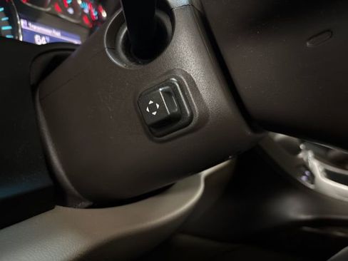 Used 2017 Chevrolet Suburban LT w/ Luxury Package image 65