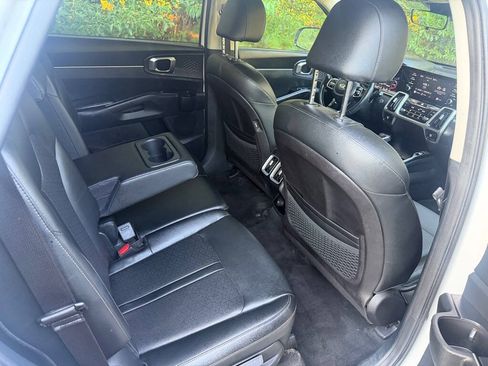 Used 2021 Kia Sorento S w/ Panoramic Sunroof Package FWD image 5