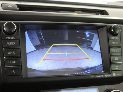 Used 2016 Toyota RAV4 Limited image 33