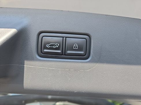 Used 2025 Hyundai Santa Fe SEL AWD/4WD image 15