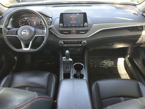 Used 2024 Nissan Altima 2.5 SR FWD image 12
