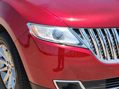 Used 2013 Lincoln MKX AWD image 10