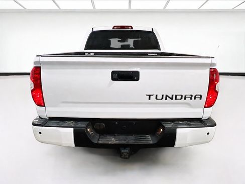 Used 2019 Toyota Tundra SR5 w/ SR5 Convenience Package RWD image 5