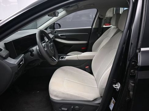 Used 2025 Hyundai Sonata SEL FWD image 17