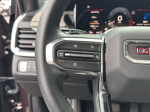 Used 2024 GMC Acadia Elevation AWD/4WD image 17