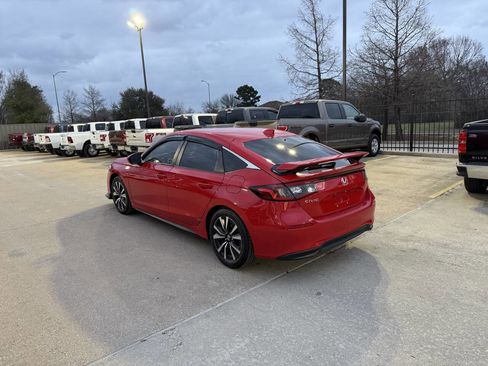 Used 2024 Honda Civic EX-L image 4