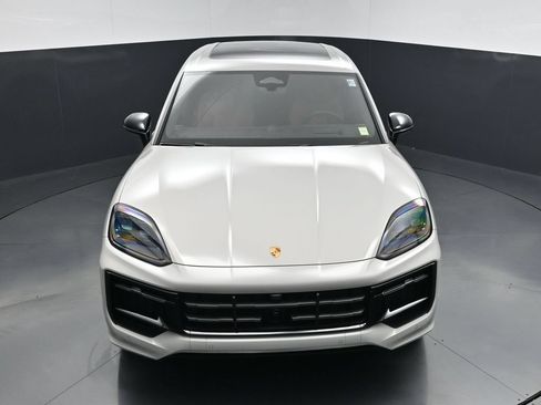 New 2026 Porsche Cayenne GTS AWD/4WD image 24