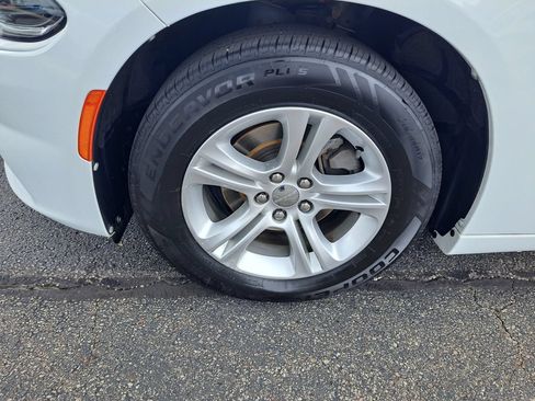 Used 2020 Dodge Charger SXT RWD image 34