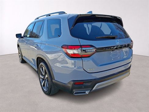 Used 2023 Honda Pilot Elite image 5