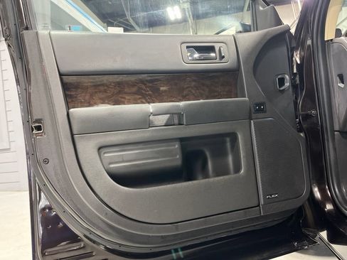 Used 2014 Ford Flex Limited w/ Equipment Group 303A AWD/4WD image 10