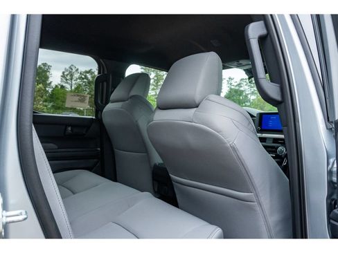 Certified 2026 Toyota Tacoma SR5 AWD/4WD image 15