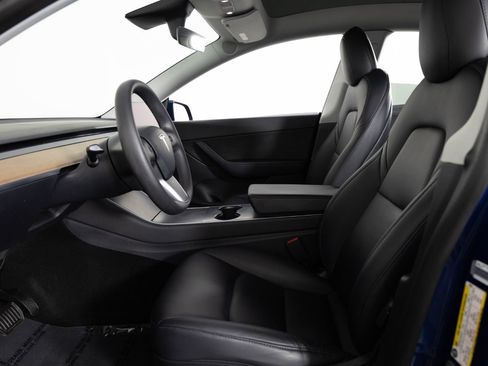 Used 2021 Tesla Model Y Long Range AWD/4WD image 14