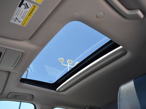 Used 2025 Honda CR-V EX-L image 12