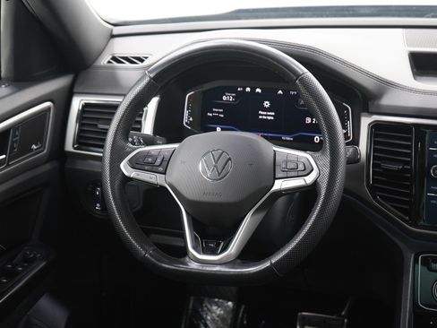 Used 2020 Volkswagen Atlas Cross Sport SEL Premium R-Line AWD/4WD image 16