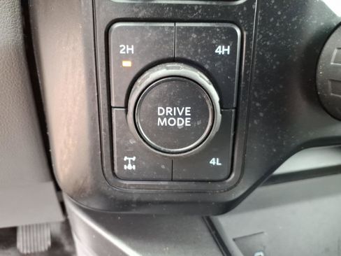 Used 2023 Ford F250 XLT w/ XLT Premium Package AWD/4WD image 5