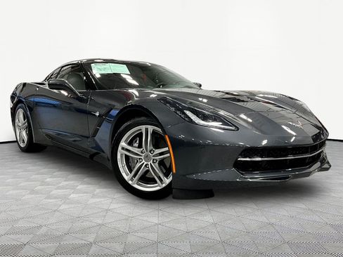 Used 2017 Chevrolet Corvette Stingray Coupe w/ 1LT RWD image 3