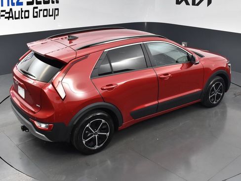 Used 2025 Kia Niro EX FWD image 13