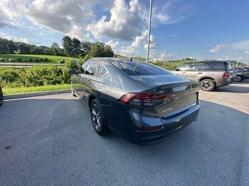 Used 2023 Honda Accord EX image 24