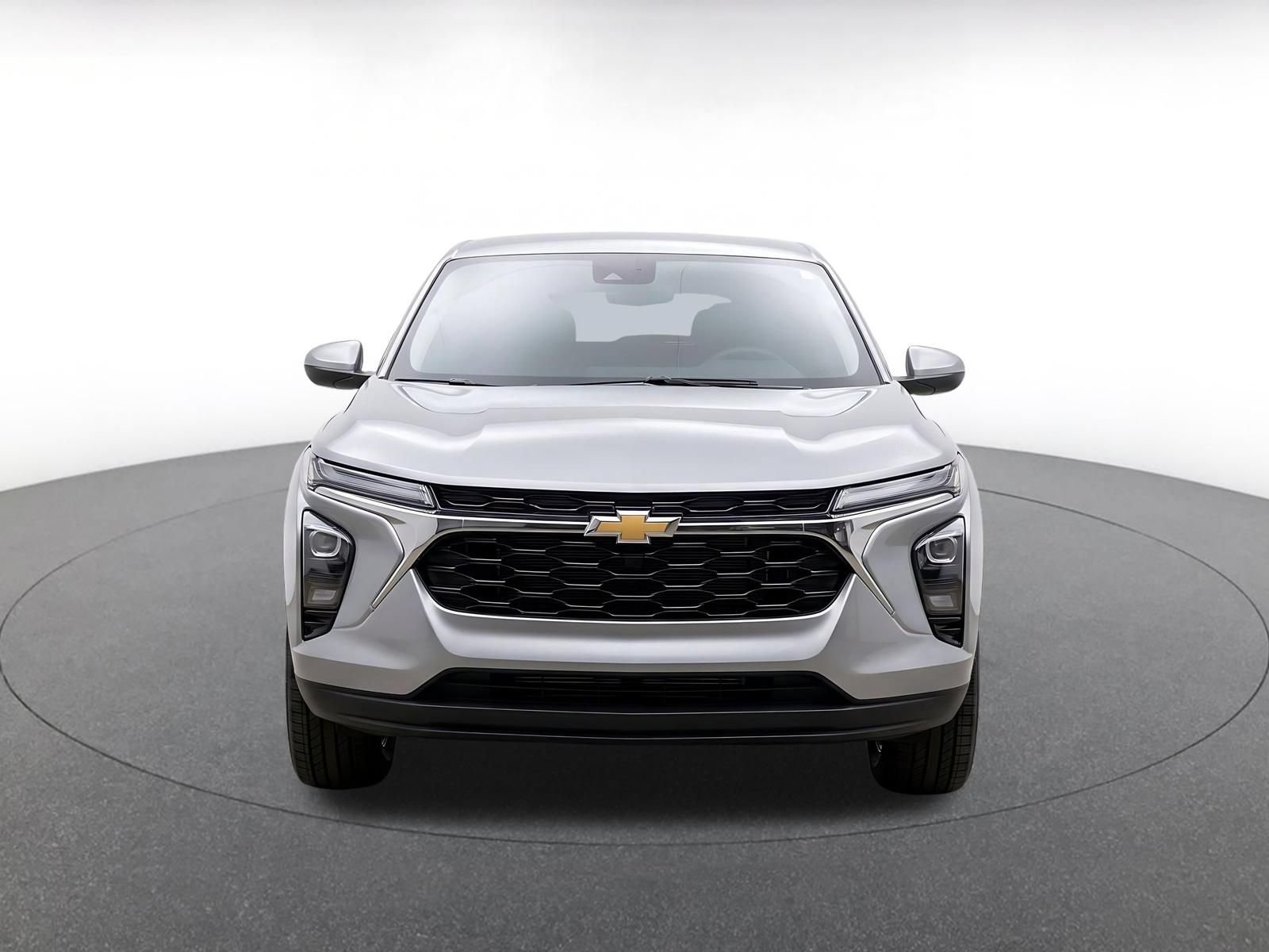 Used 2026 Chevrolet Blazer LT AWD/4WD image 2