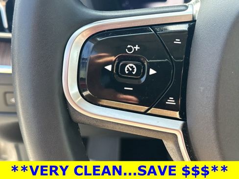 Used 2023 Volvo XC60 B5 Plus AWD/4WD image 25