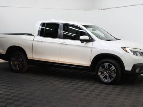 Used 2017 Honda Ridgeline RTL-T image 3