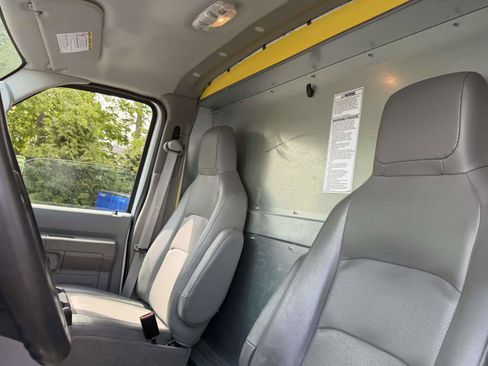 Used 2023 Ford E-350 and Econoline 350 Super Duty w/ Driver's Safety Package RWD image 13