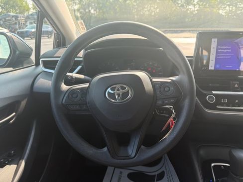 Used 2024 Toyota Corolla LE FWD image 12