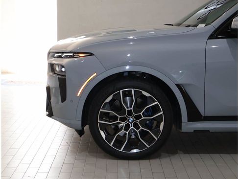 Certified 2023 BMW X7 xDrive40i w/ Executive Package AWD/4WD image 4