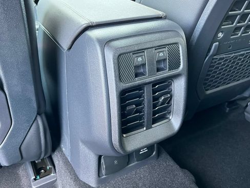 Used 2026 Ford Bronco Badlands AWD/4WD image 39