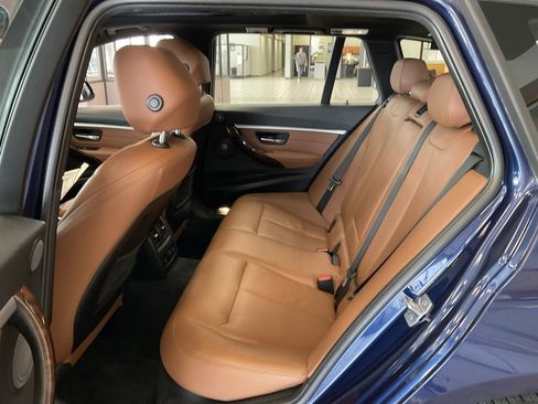 Used 2017 BMW 330i xDrive Wagon image 22