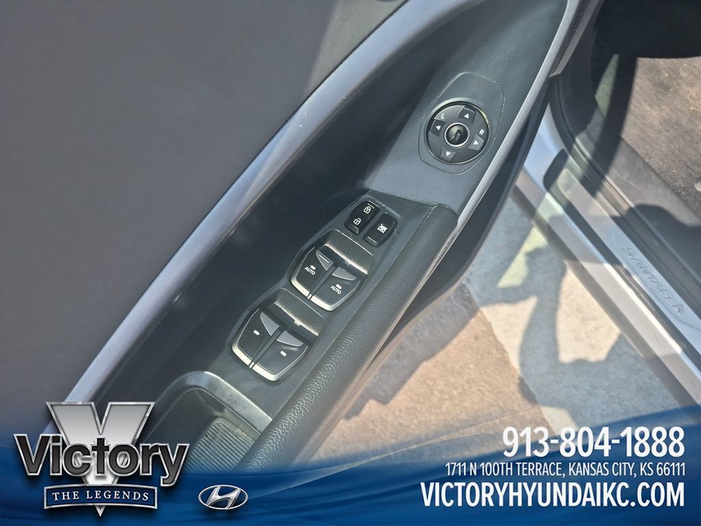 Used 2017 Hyundai Santa Fe Sport FWD image 14