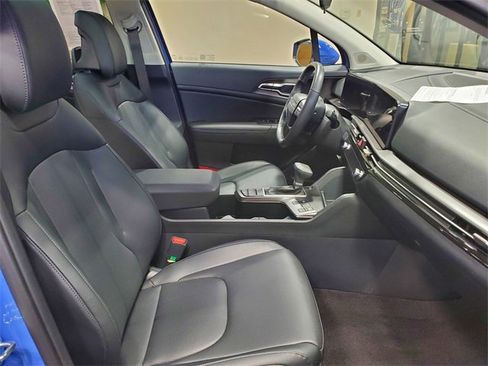 Used 2026 Kia Sportage EX w/ EX Panorama Roof Package image 13