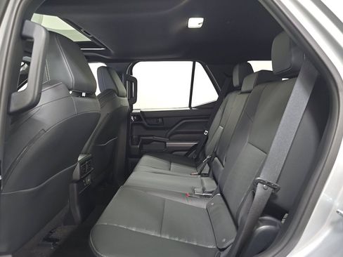 Used 2026 Toyota 4Runner TRD Off-Road Premium AWD/4WD image 8